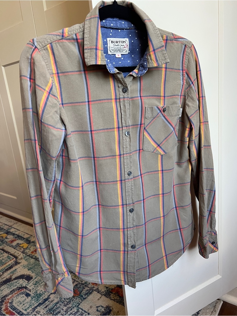 Burton Grace Plaid Flannel Shirt women’s small Long Sleeve